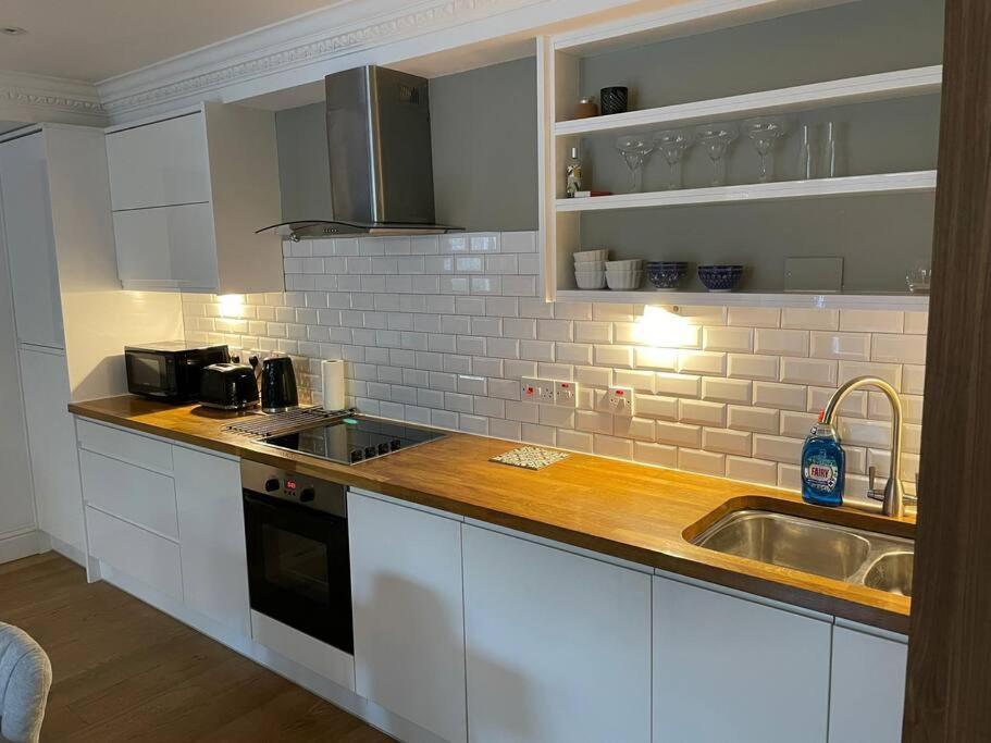 פולקסטון Stunning Apartment By The Leas, West End מראה חיצוני תמונה